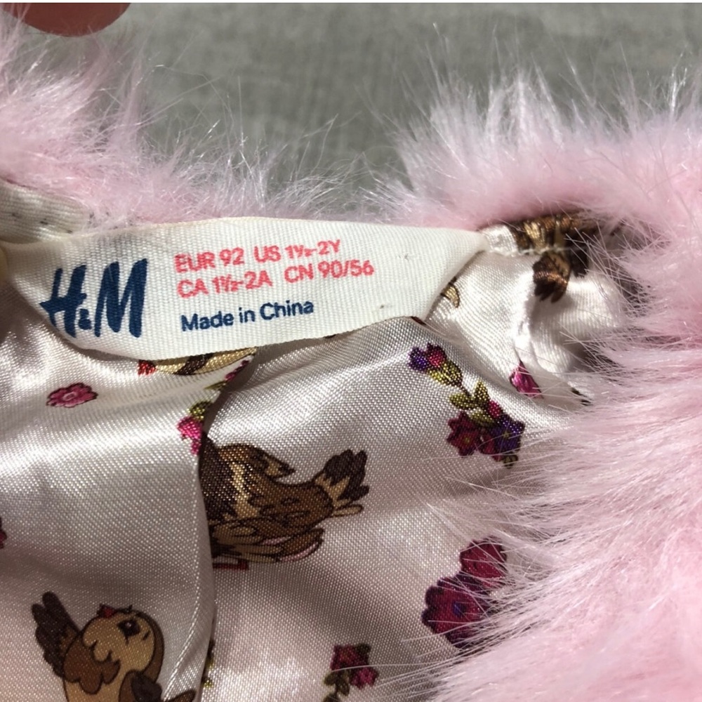 H&M Fuzzy Vest - Picture 3 of 5